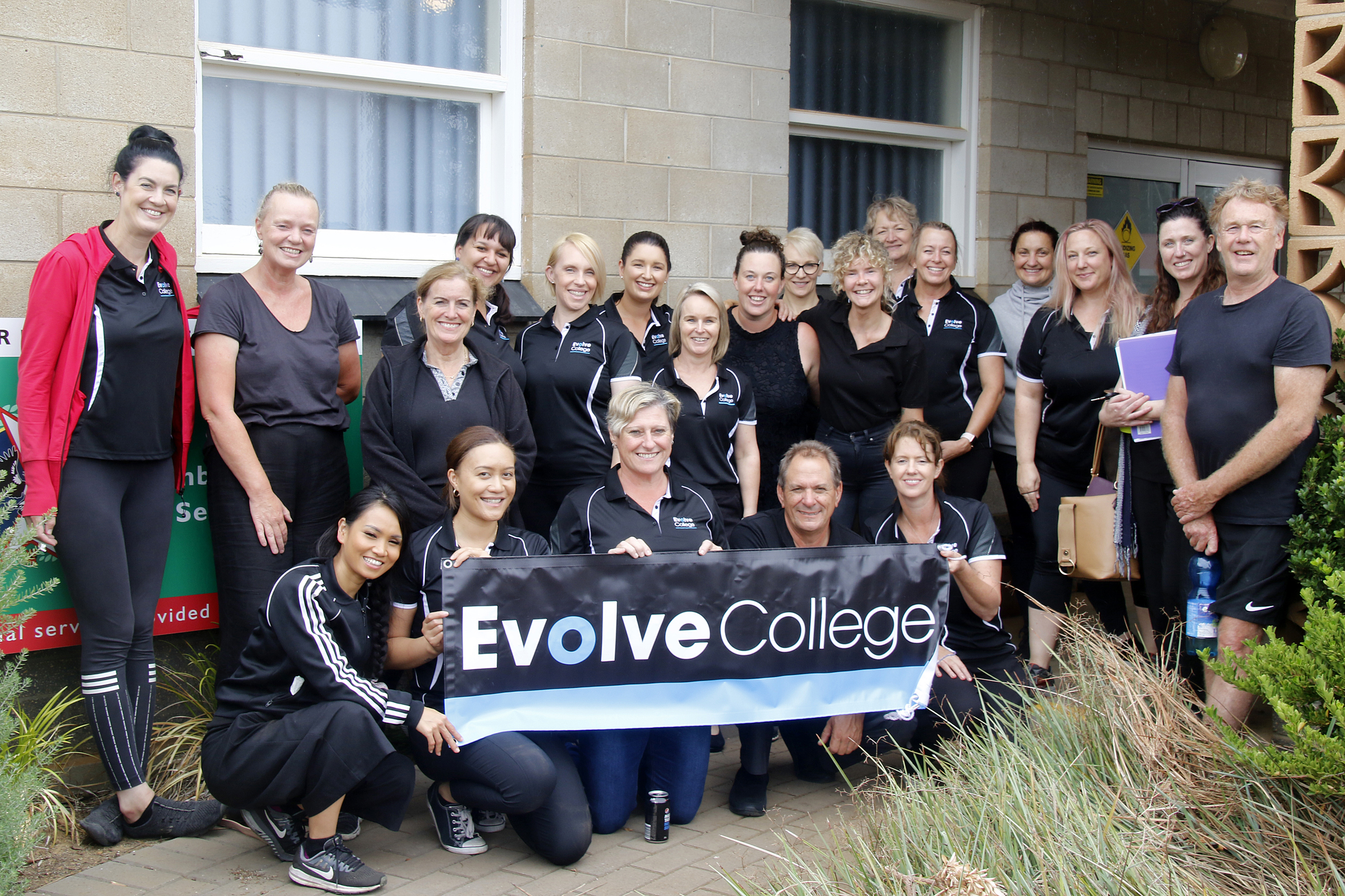 Evolve trainer takes massage to the bushfire affected Kangaroo Island